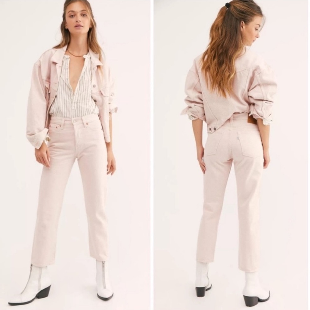 Levi’s wedgie straight. Light pink. Worn once.